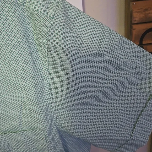 APT. 9 Green Print Short Sleeve Shirt - Picture 2 of 9